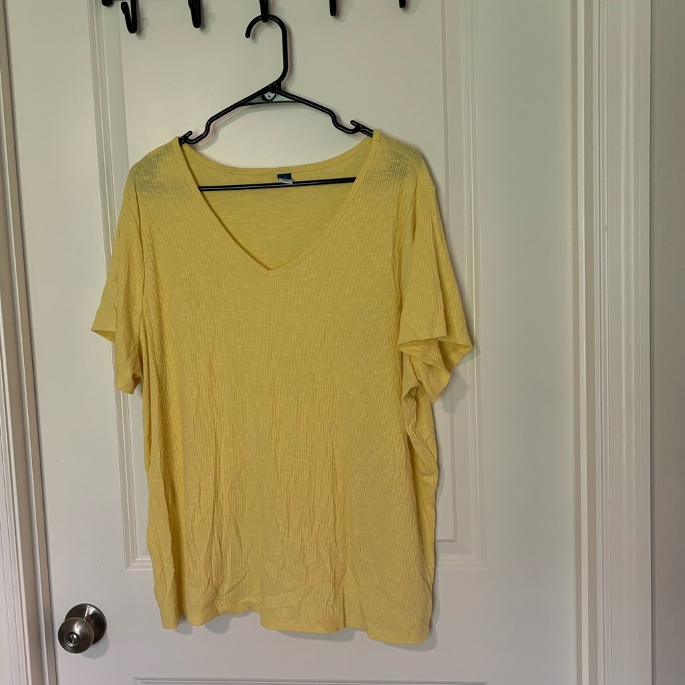 Women’s 2XL Old Navy Tee